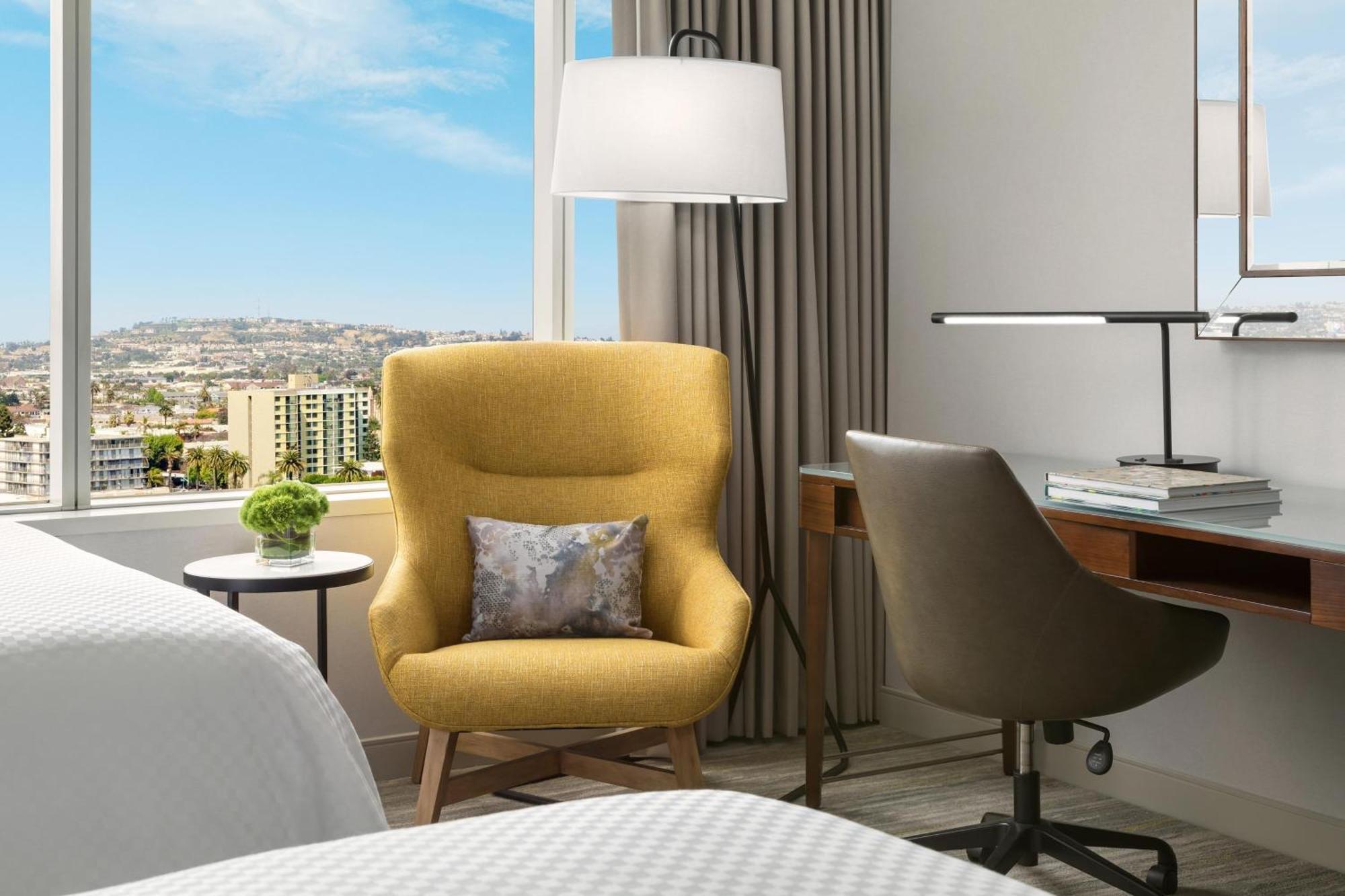 Guest Room Two Double Beds High Floor